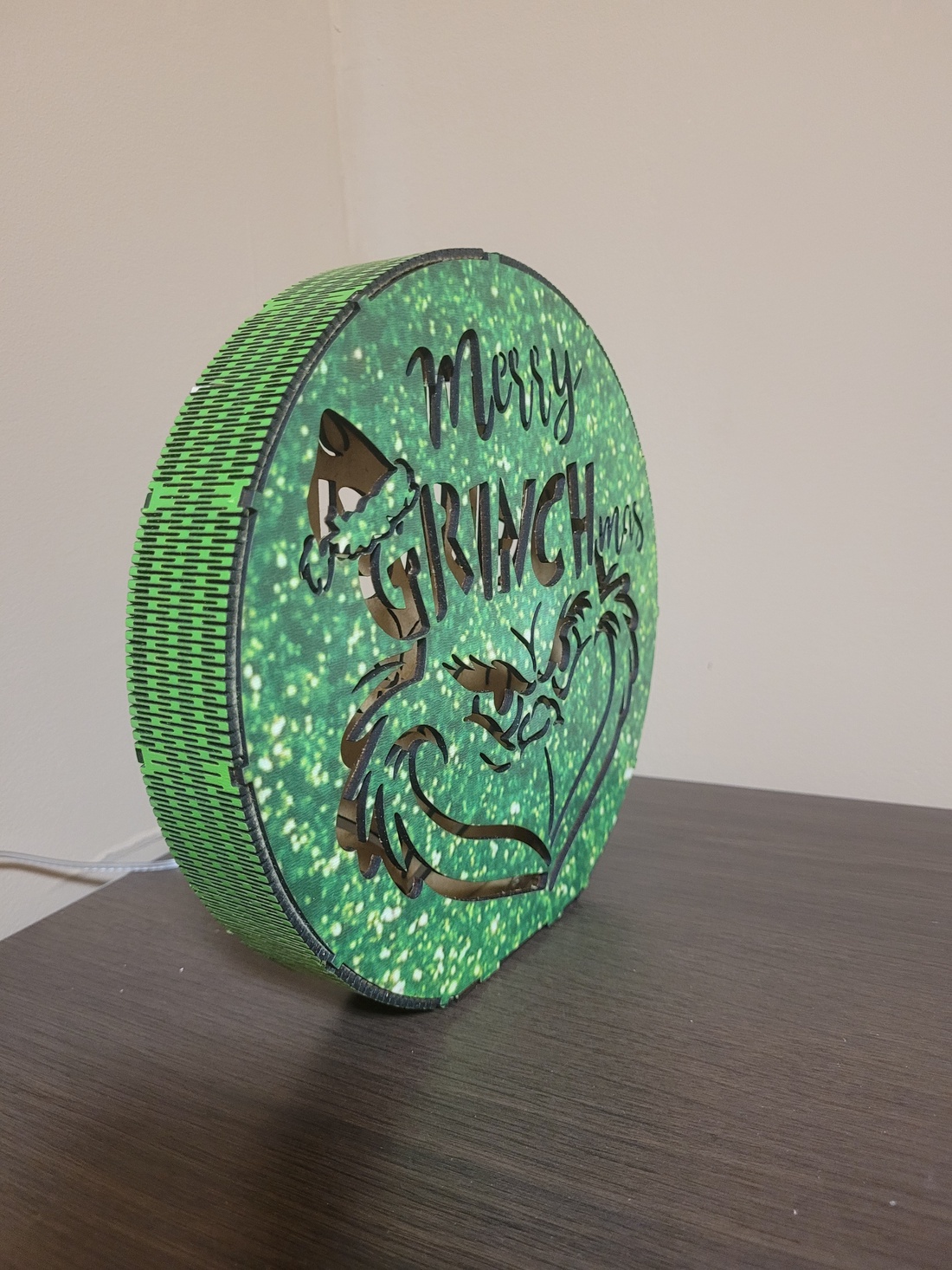 Lampă LED Grinch decor de Crăciun handmade - - Artynos.ro Lampă LED Grinch decor de Crăciun handmade - - Artynos.ro
