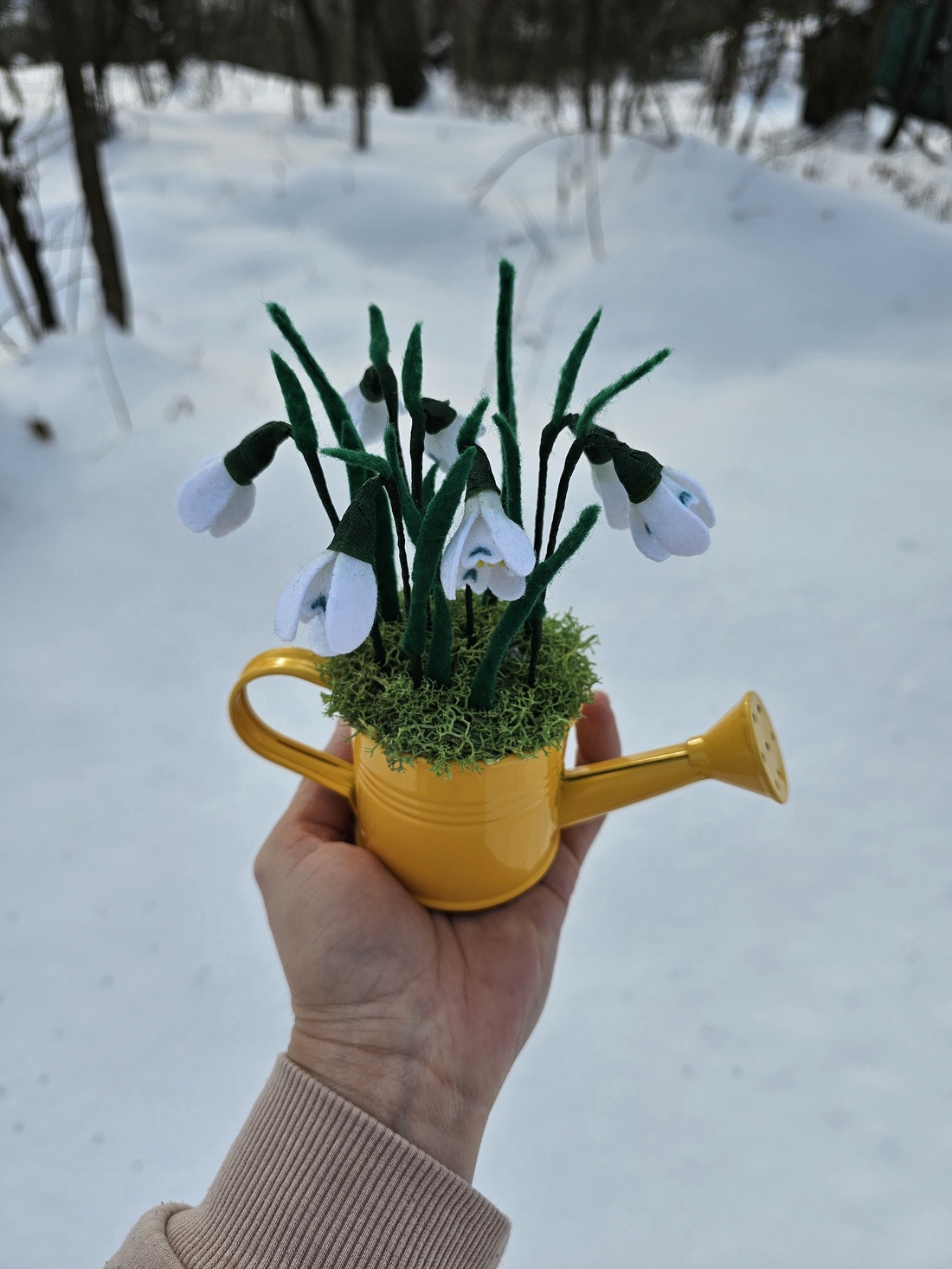 Decorațiune primăvară mărțișor cu ghiocei - casă & stil de viață - decorațiuni de casă - accesorii florale - cutii cu flori - Artynos.ro