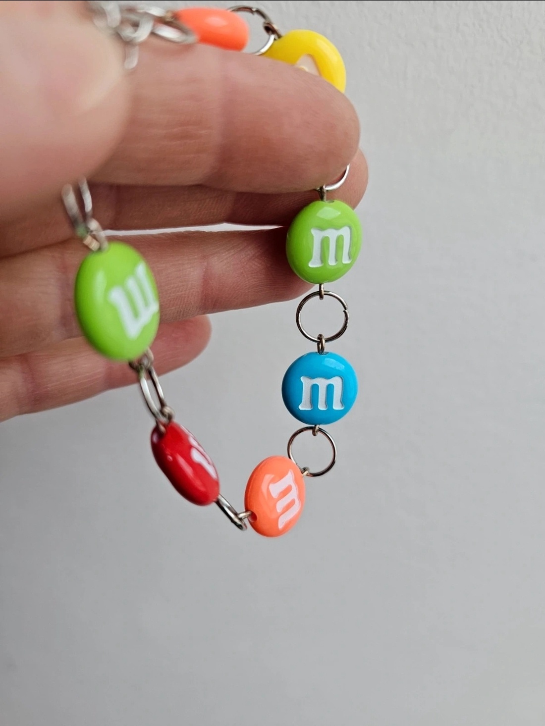 Brățară cu bombonele colorate - bijuterii - brățări - brățări din mărgele - Artynos.ro