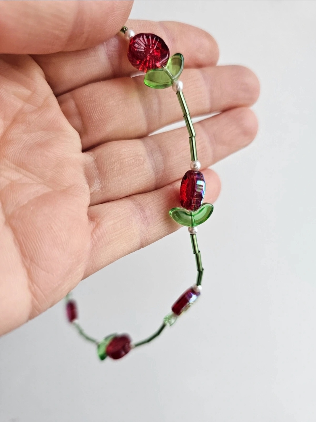 Colier cu flori și perle - bijuterii - coliere - coliere din mărgele - Artynos.ro