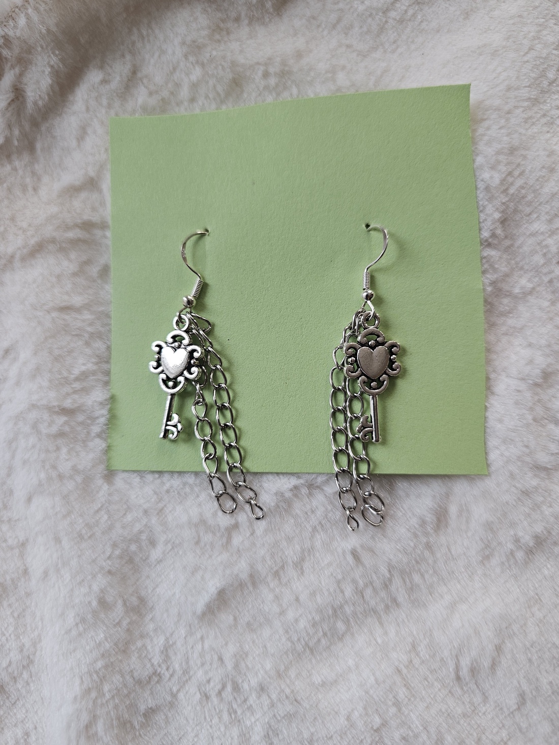 Cercei cu cheiță - bijuterii - cercei - cercei lungi - Artynos.ro