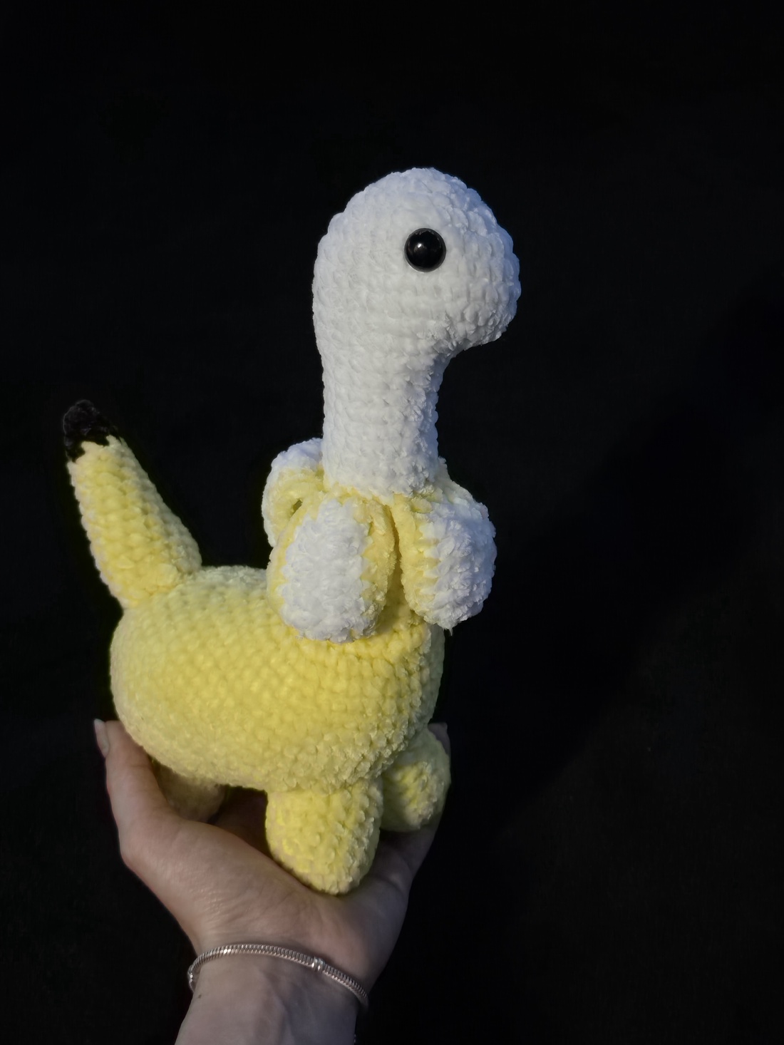 Jucarie crosetata dinozaur banana - jucării și echipamente pentru copii - plușuri - figurine de pluș - Artynos.ro Jucarie crosetata dinozaur banana - jucării și echipamente pentru copii - plușuri - figurine de pluș - Artynos.ro