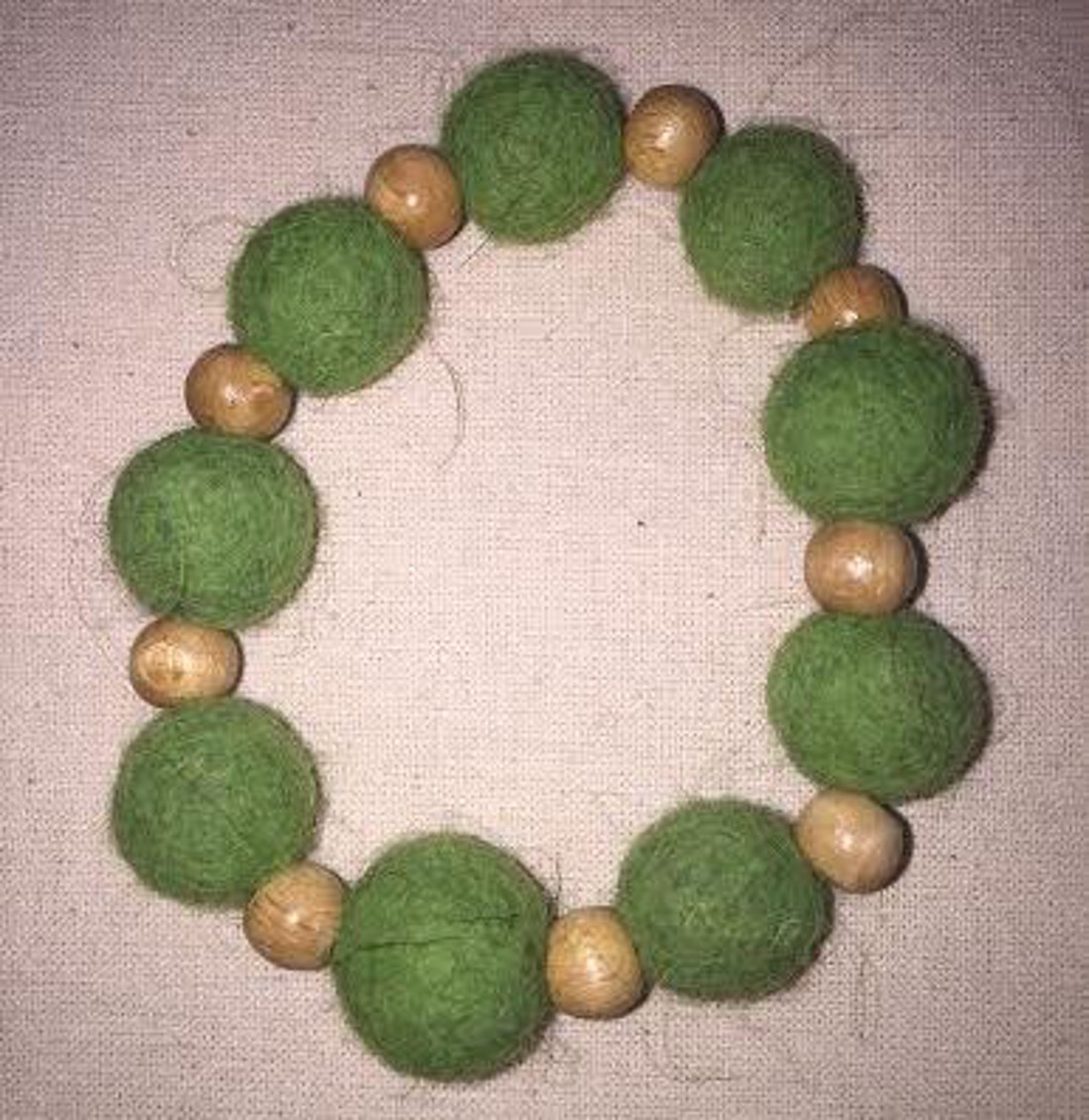 Brățară din pâslă verde -  - Artynos.ro