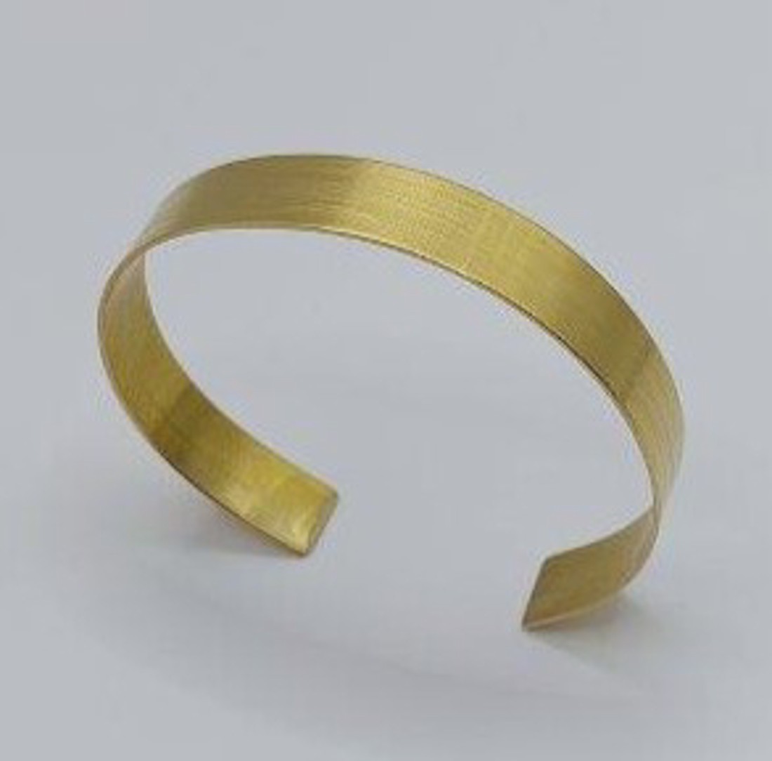 Brățară îngustă minimalistă din alamă -  - Artynos.ro Brățară îngustă minimalistă din alamă -  - Artynos.ro