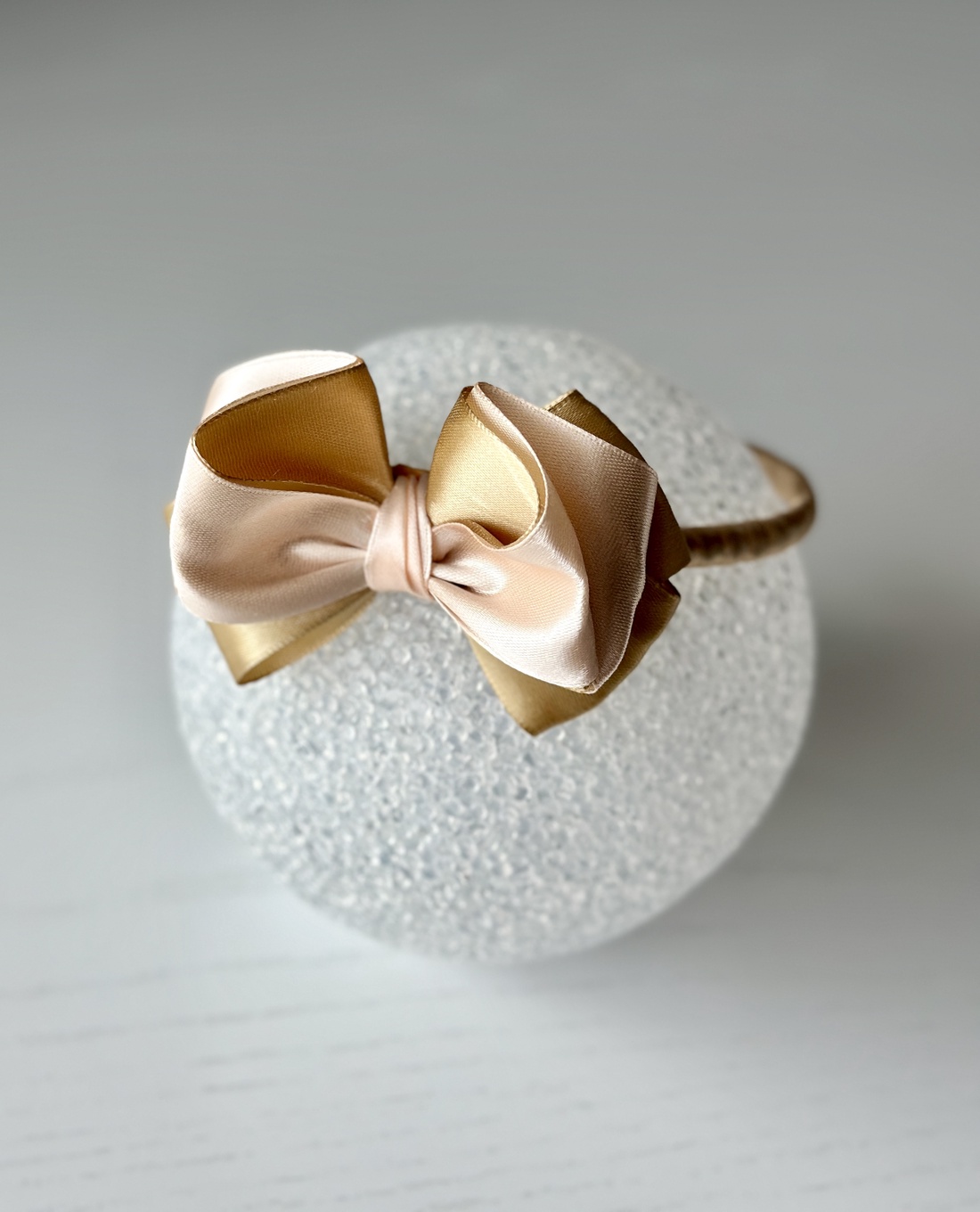 Bentita handmade cu funda din satin - îmbrăcăminte și modă - accesorii păr - accesorii de păr - Artynos.ro