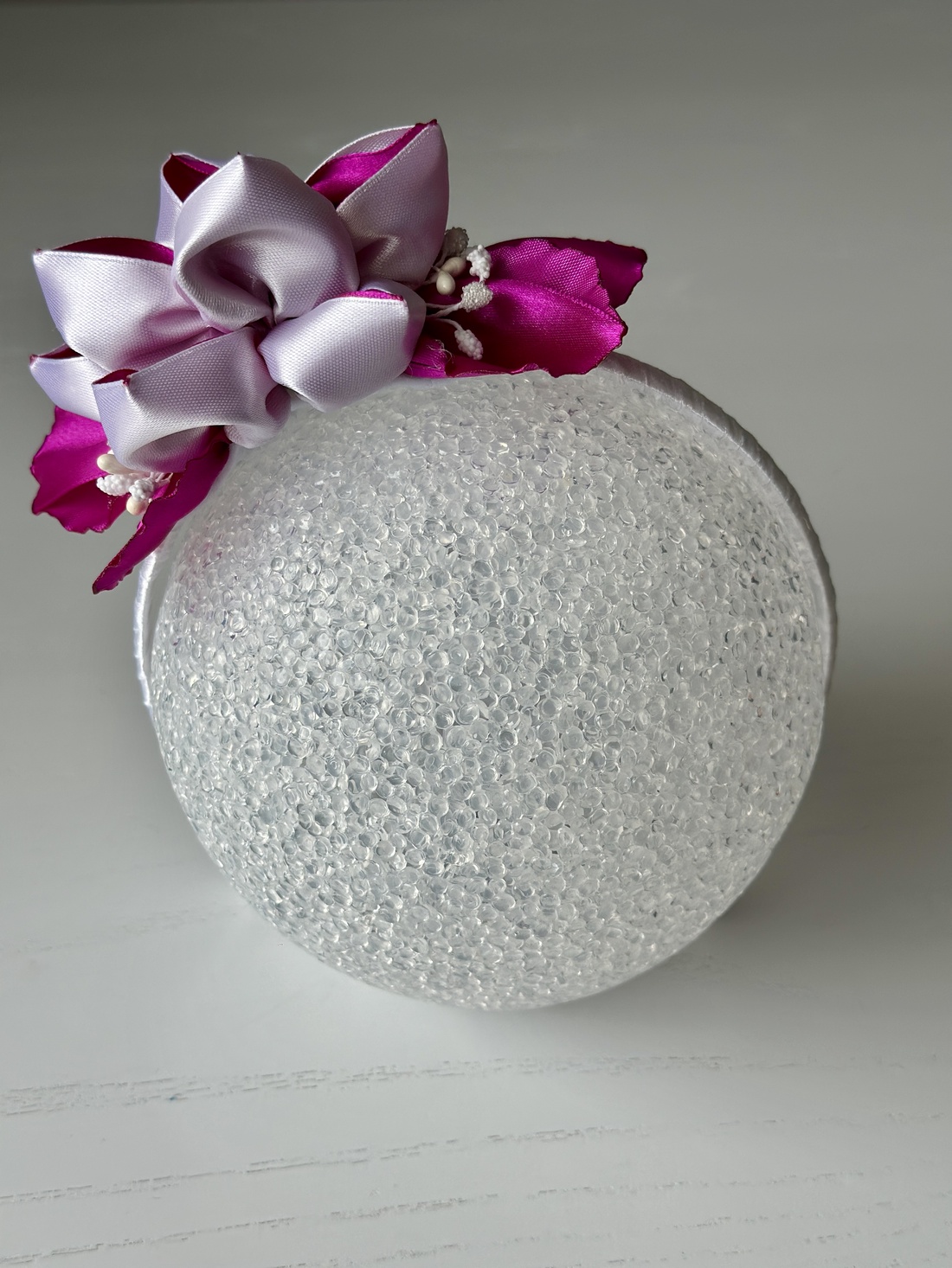 Bentita handmade cu floare din satin - îmbrăcăminte și modă - accesorii păr - accesorii de păr - Artynos.ro