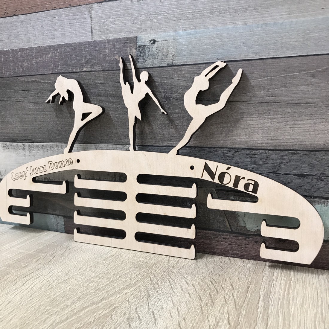 Gimnast dansator medalie titular cadou - jucării și echipamente pentru copii - accesorii sport - Artynos.ro