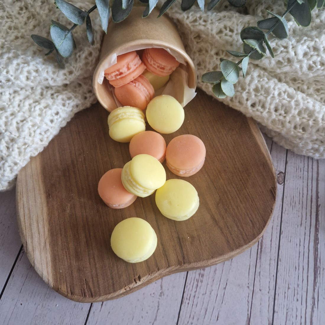 Ceară parfumată cu macaron de mango -  - Artynos.ro
