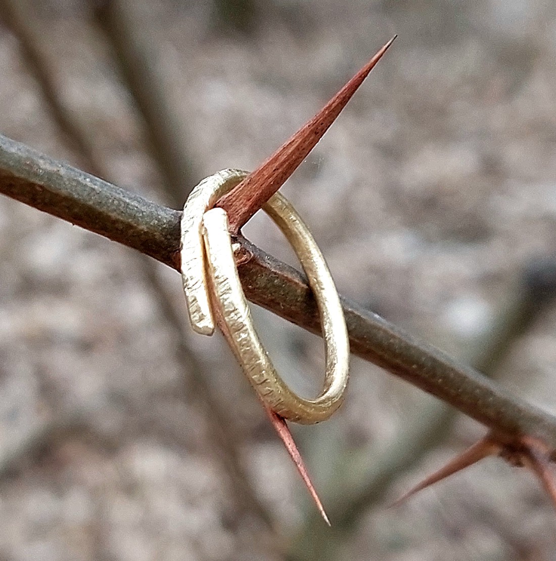 Inel unic, cu design special, din alamă -  - Artynos.ro Inel unic, cu design special, din alamă -  - Artynos.ro