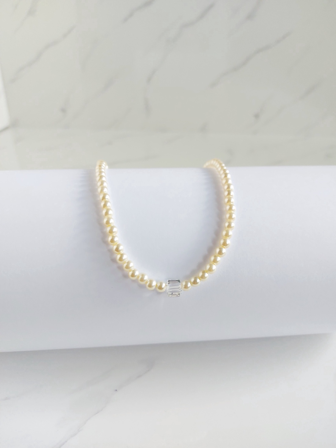 Colier perle de sticlă  - bijuterii - coliere - coliere din perle - Artynos.ro Colier perle de sticlă  - bijuterii - coliere - coliere din perle - Artynos.ro