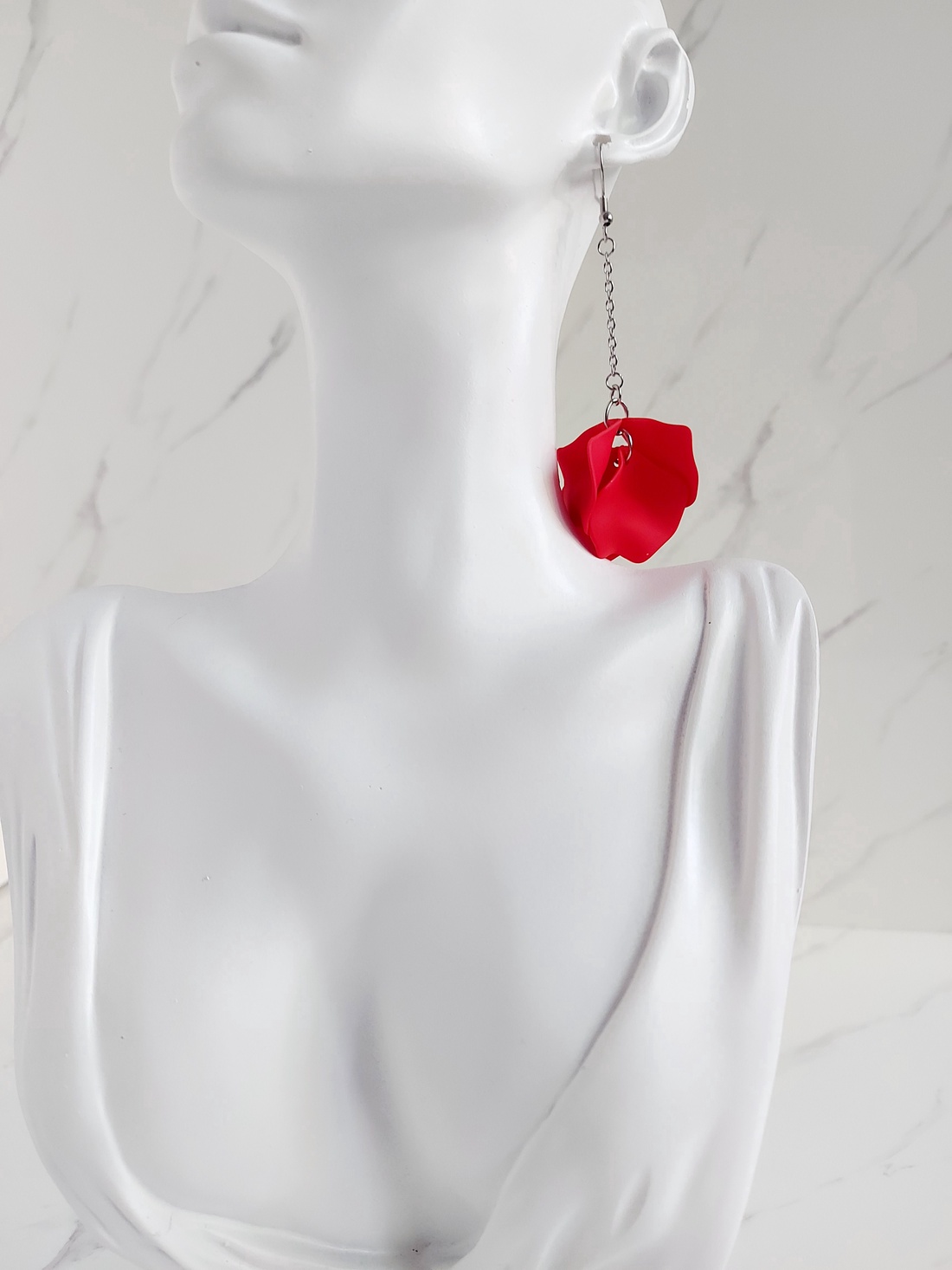 Cercei lungi petale - bijuterii - cercei - cercei lungi - Artynos.ro Cercei lungi petale - bijuterii - cercei - cercei lungi - Artynos.ro