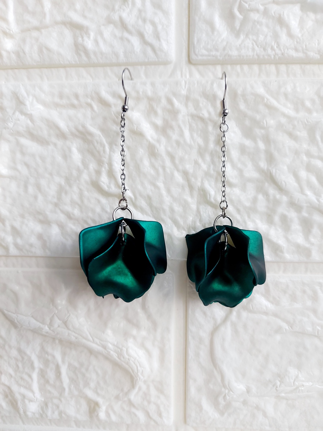 Cercei lungi petale - bijuterii - cercei - cercei lungi - Artynos.ro Cercei lungi petale - bijuterii - cercei - cercei lungi - Artynos.ro