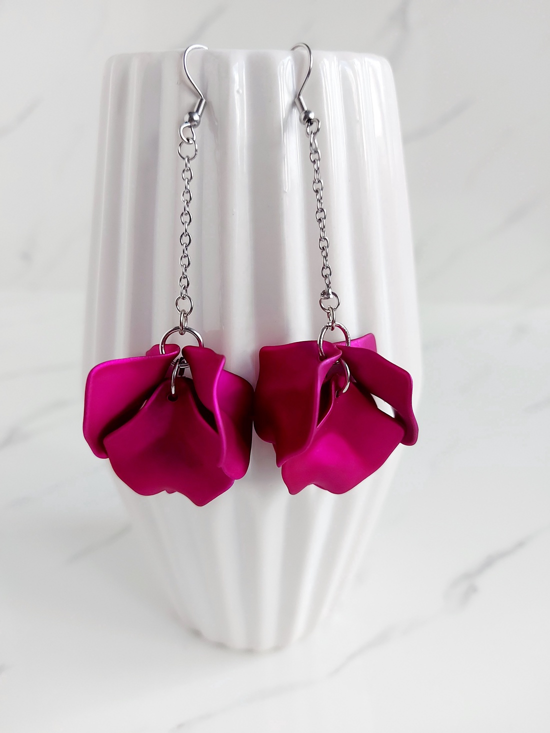 Cercei lungi petale - bijuterii - cercei - cercei lungi - Artynos.ro Cercei lungi petale - bijuterii - cercei - cercei lungi - Artynos.ro