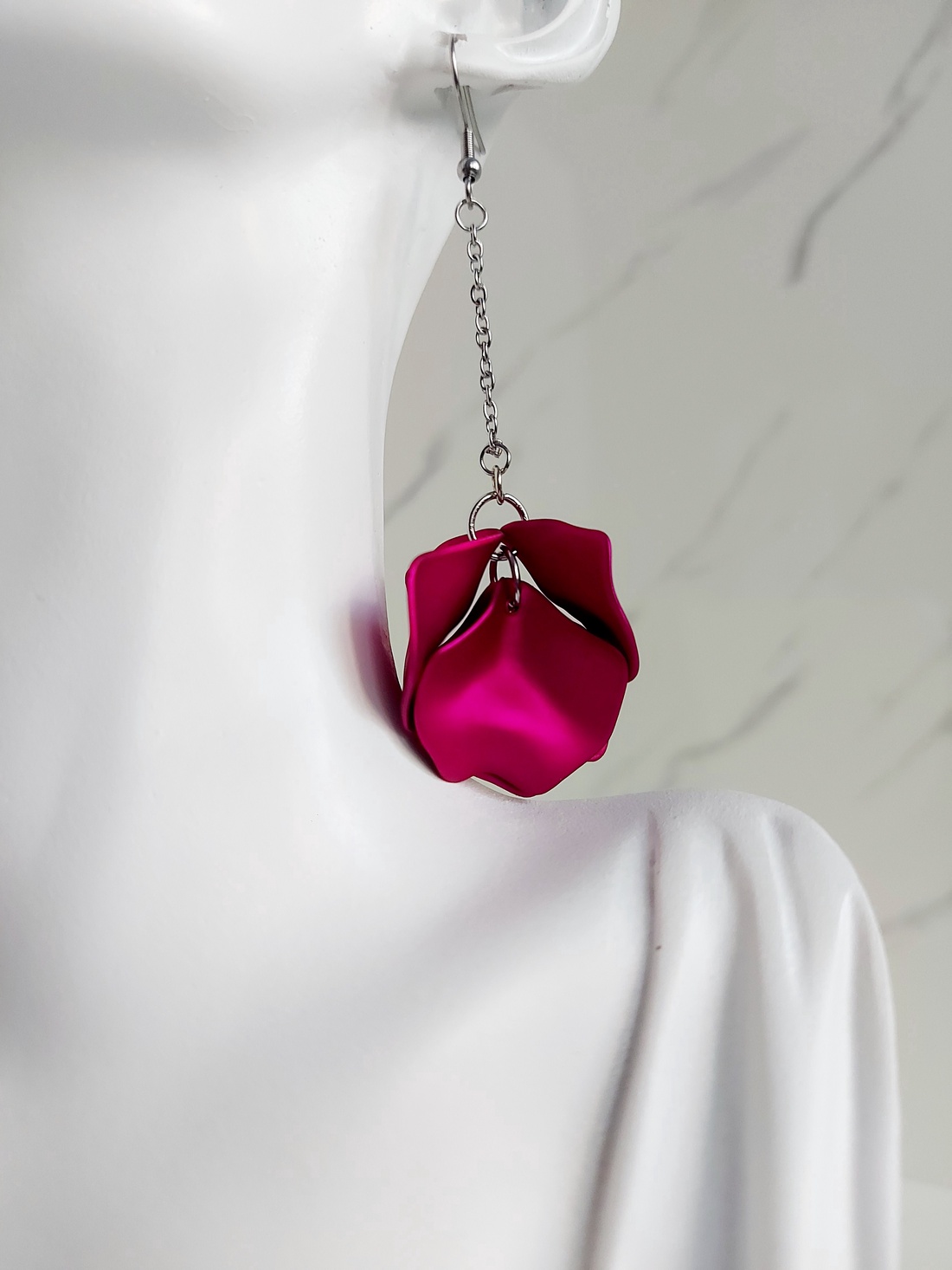 Cercei lungi petale - bijuterii - cercei - cercei lungi - Artynos.ro Cercei lungi petale - bijuterii - cercei - cercei lungi - Artynos.ro