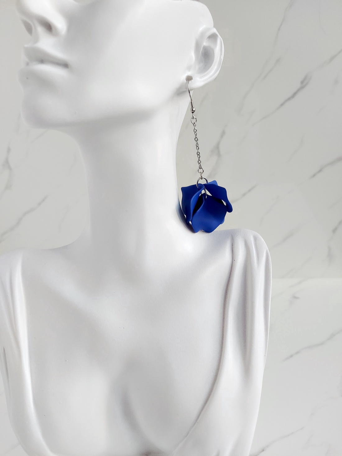 Cercei lungi petale - bijuterii - cercei - cercei lungi - Artynos.ro Cercei lungi petale - bijuterii - cercei - cercei lungi - Artynos.ro