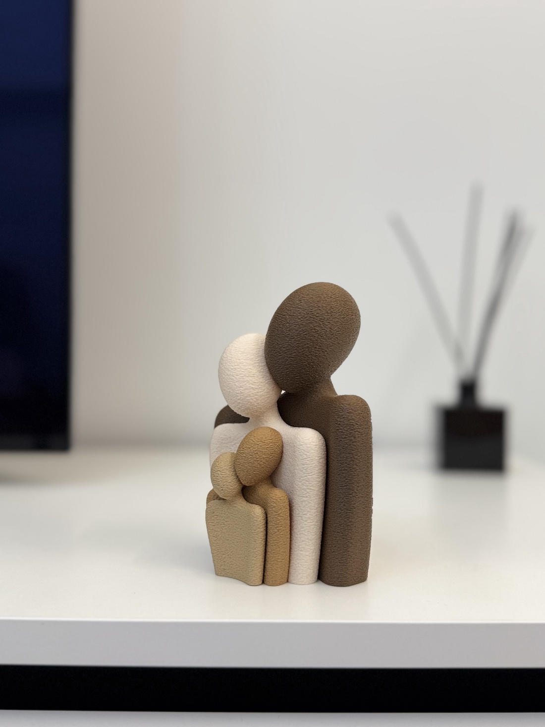 Statui de Familie decorative (Tata, Mama si 2 copii) cu design Minimalist - casă & stil de viață - decorațiuni de casă - decorațiuni de masă și rafturi - decorațiuni de masă - Artynos.ro