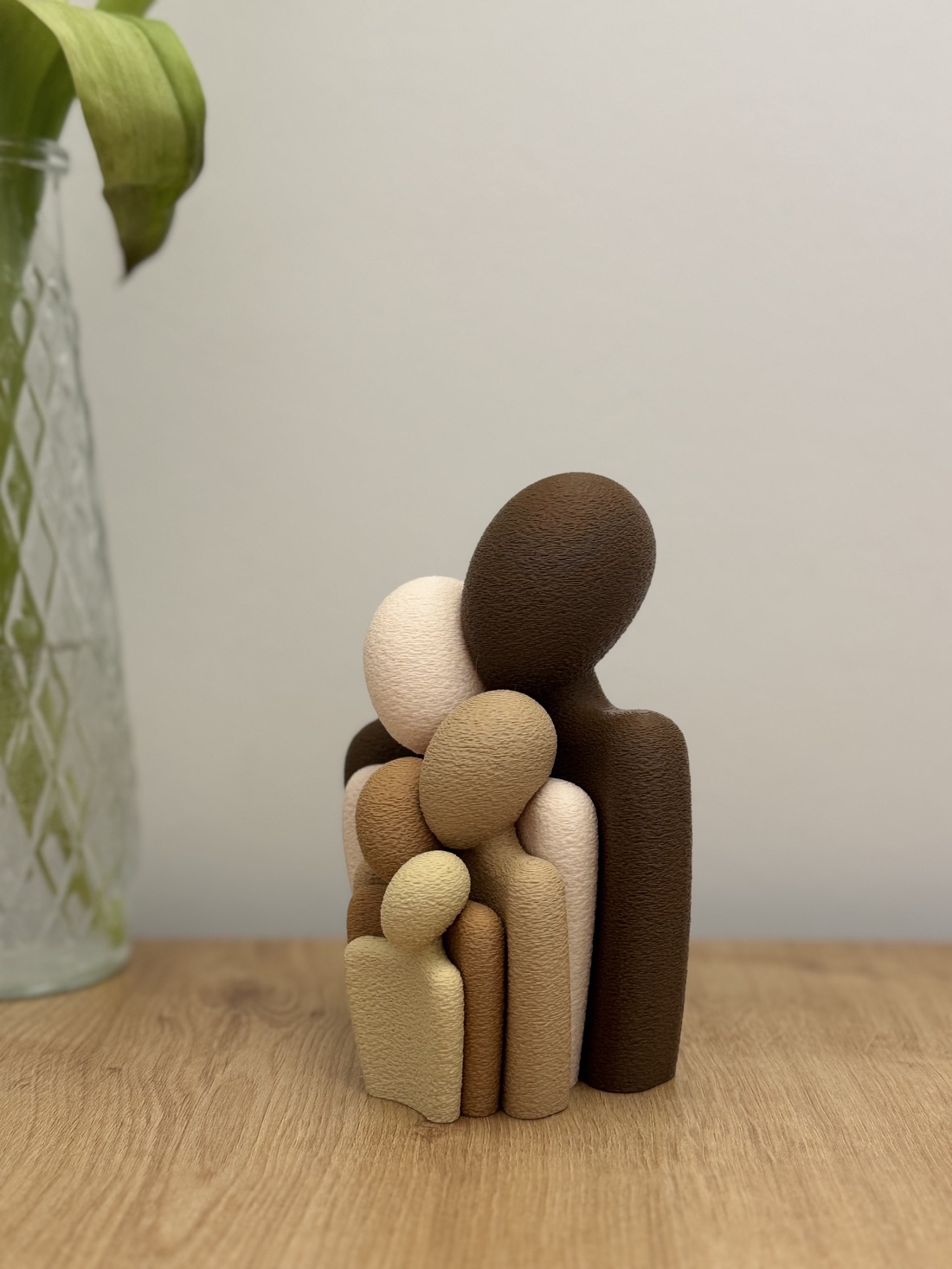 Set Statui Familie (Tata, Mama si 3 copii) design Minimalist - casă & stil de viață - decorațiuni de casă - decorațiuni de masă și rafturi - decorațiuni de masă - Artynos.ro