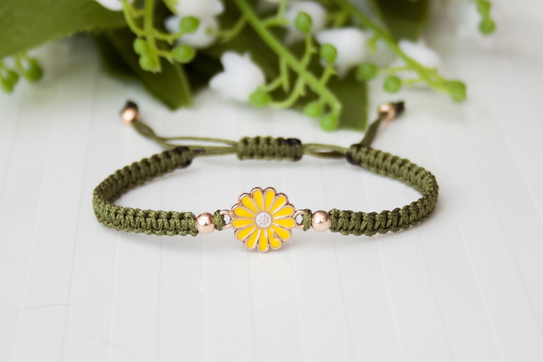 Brățară macramé împletită - Floare galbenă verde -  - Artynos.ro
