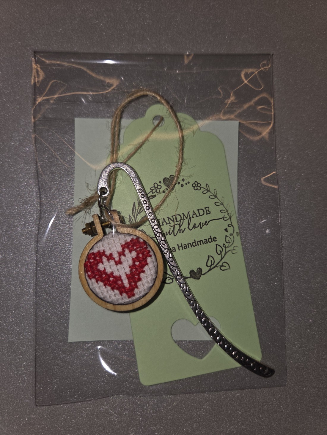 Semne de carte în formă de inimă - cărți și creații cu tematică muzicală, cadouri - semn de carte - Artynos.ro