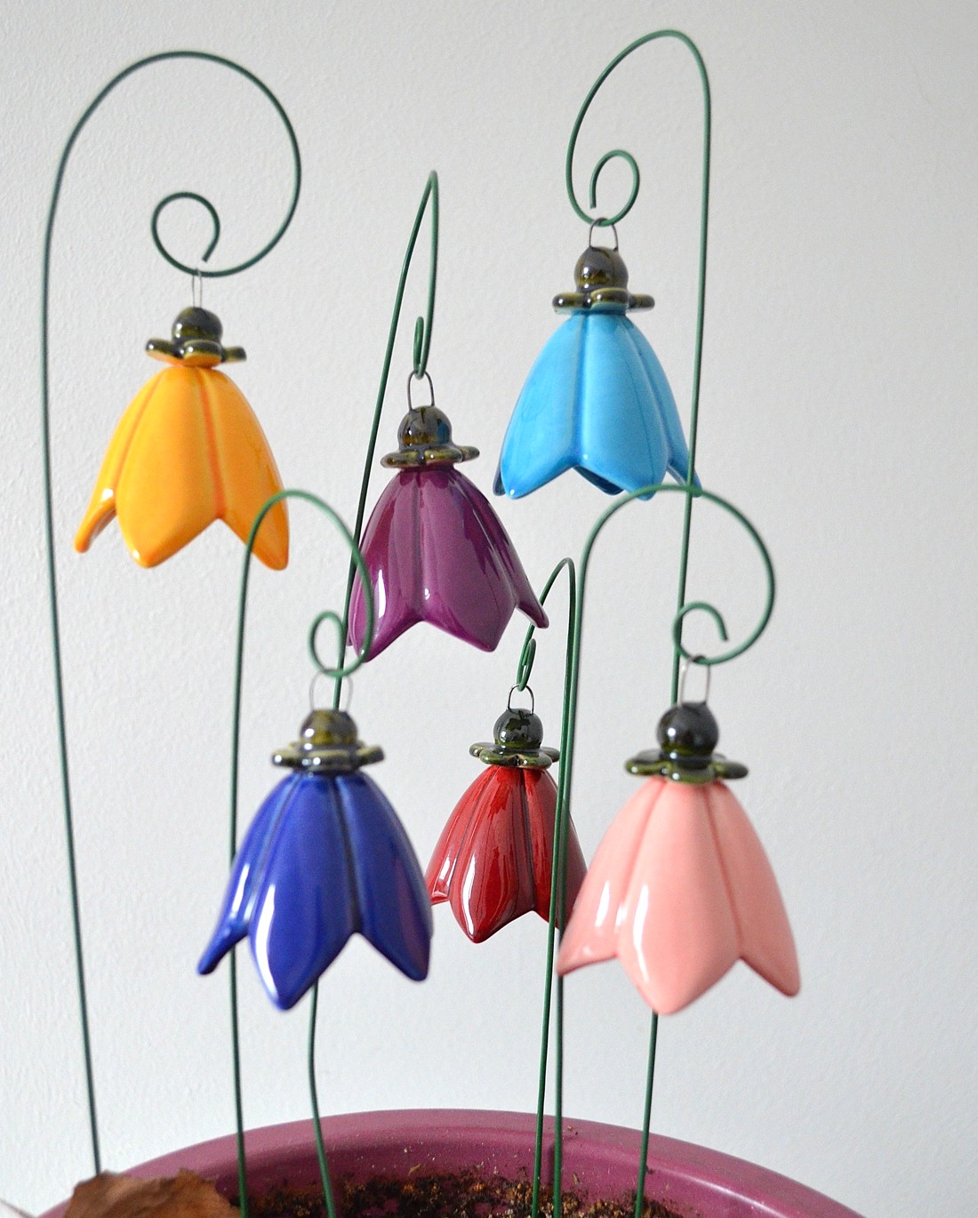 Campanula, floare din ceramică - casă & stil de viață - accesorii de grădină - decorațiuni de curte - Artynos.ro