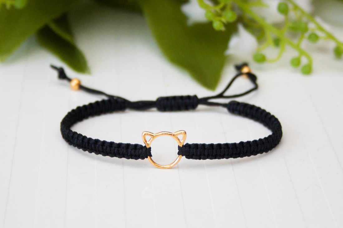 Brățară macramé împletită - Cat black -  - Artynos.ro