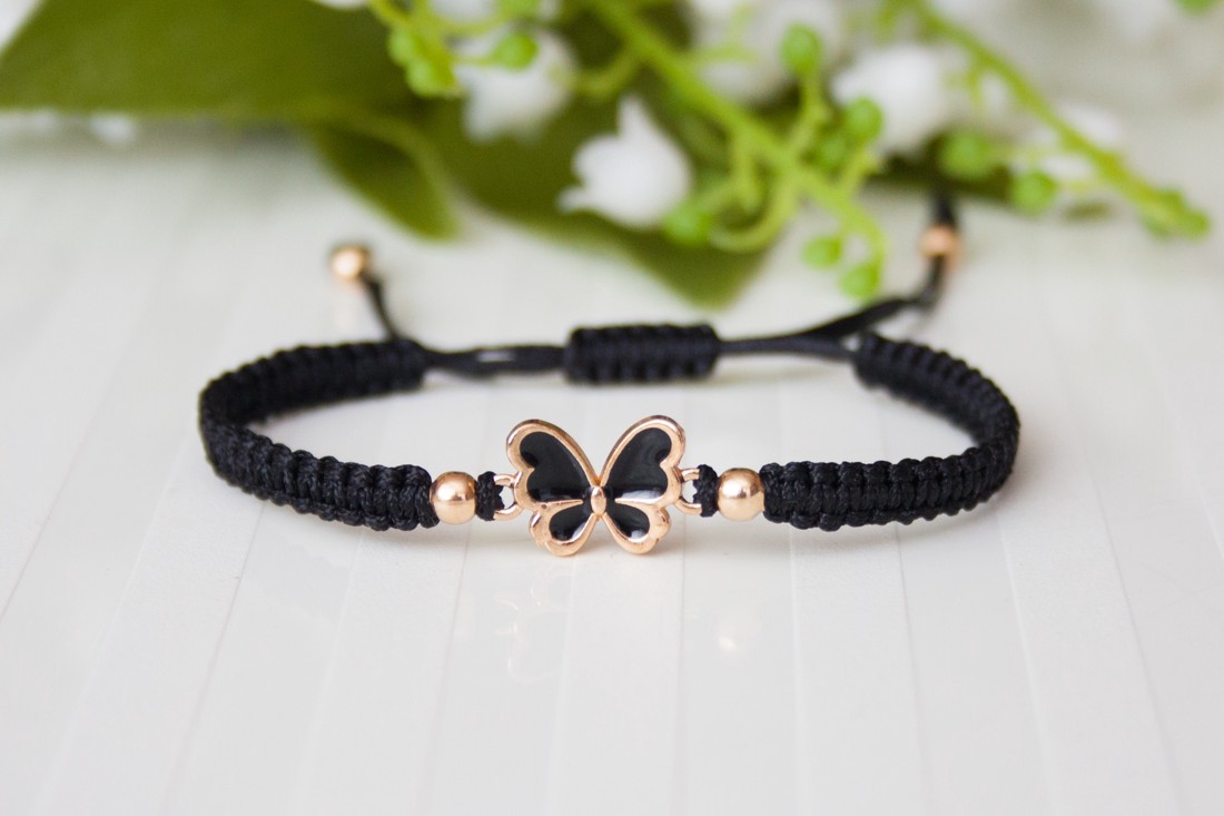 Brățară macramé împletită - Butterfly negru - - Artynos.ro Brățară macramé împletită - Butterfly negru - - Artynos.ro