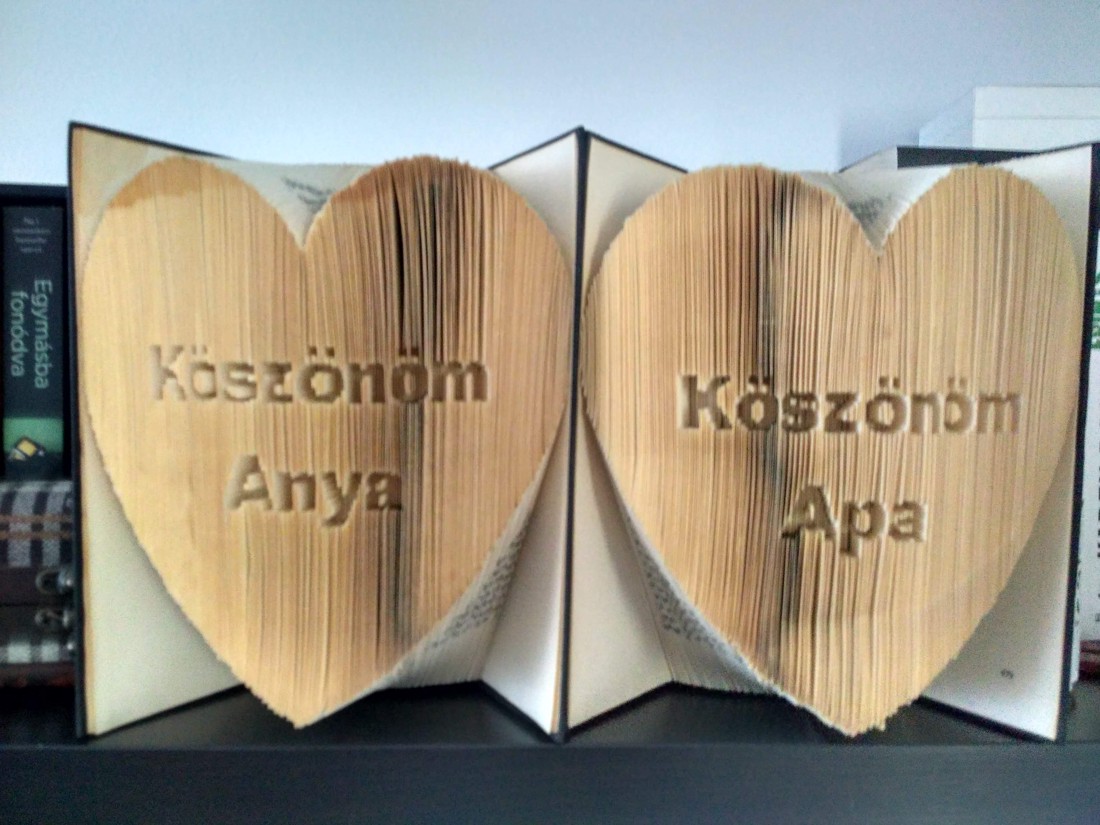 Mulțumesc mamă/tată în sculptura cărții inimii - casă & stil de viață - accesorii pentru decorat casa - decorațiuni de masă și decorațiuni pentru rafturi  - sculptură de carte, carte pliată - Artynos.ro