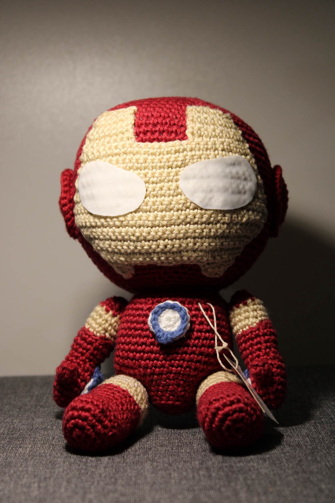 Supererou, Iron Man figura amigurumi - - Artynos.ro Supererou, Iron Man figura amigurumi - - Artynos.ro