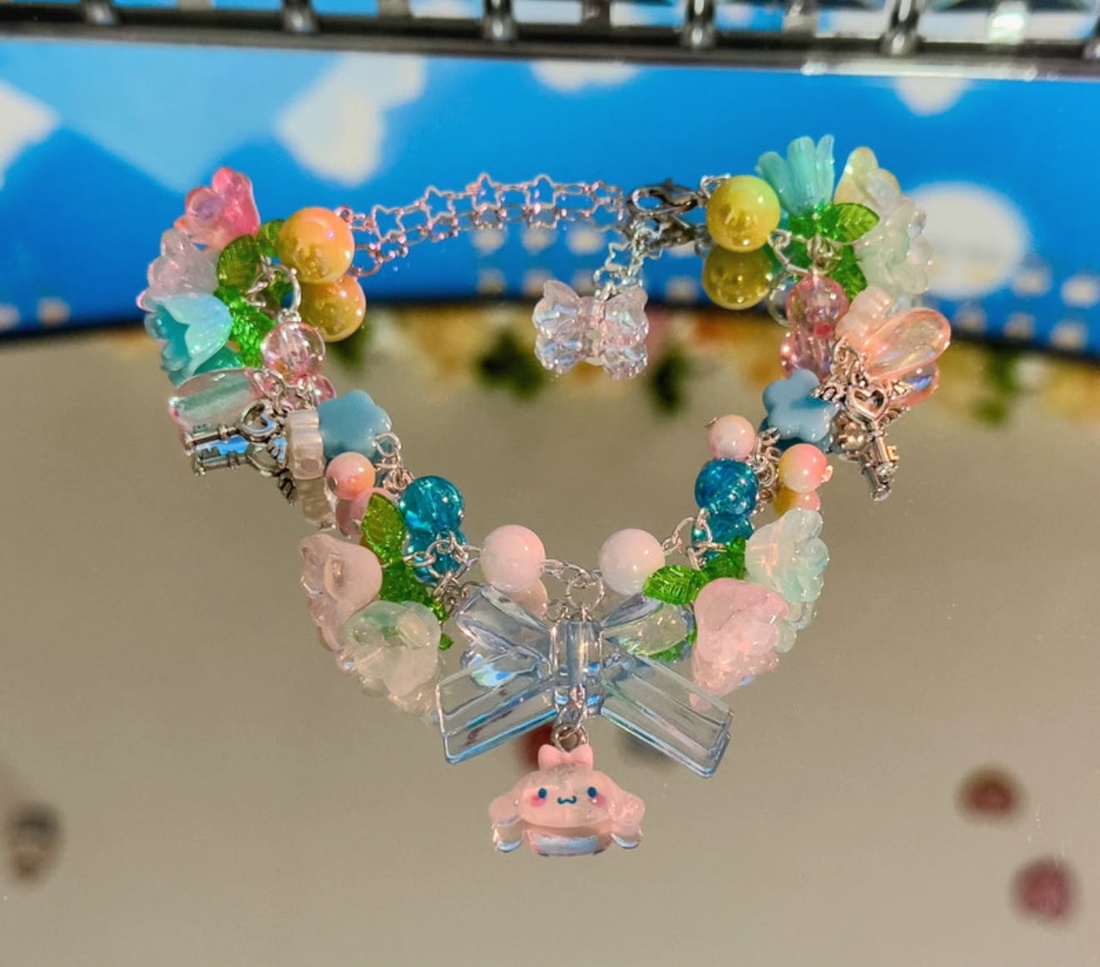 Brățară Handmade Inspirată de Cinnamoroll Cottagecore - bijuterii - brățări - brățări din mărgele - Artynos.ro