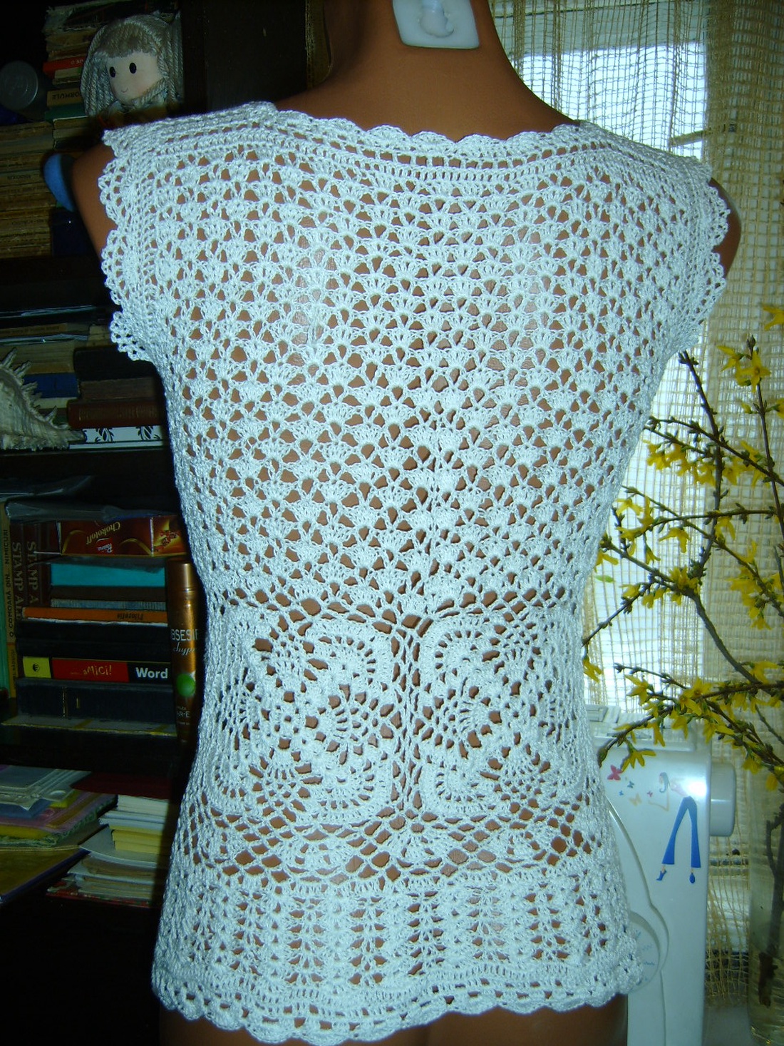 Bluzita Fina De Dama - îmbrăcăminte și modă - haine damă - bluze damă - Artynos.ro Bluzita Fina De Dama - îmbrăcăminte și modă - haine damă - bluze damă - Artynos.ro