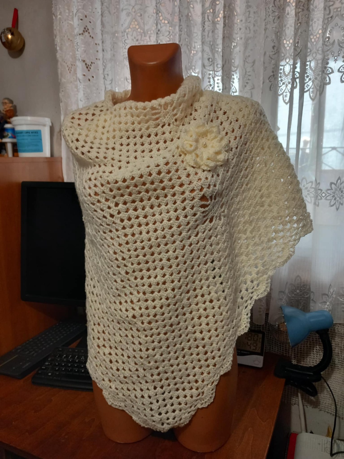 Sal Cu Brosa Si Cercei Bonus - îmbrăcăminte și modă - eșarfe, pălării, fularuri - șaluri - Artynos.ro