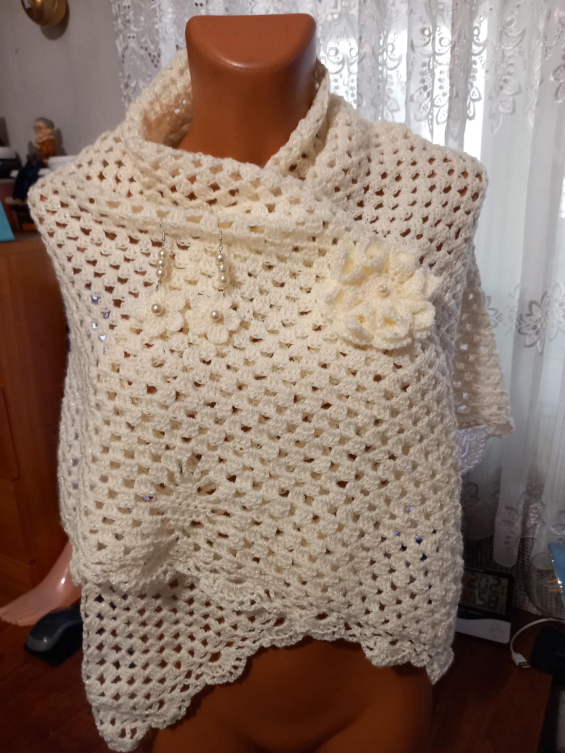 Sal Cu Brosa Si Cercei Bonus - îmbrăcăminte și modă - eșarfe, pălării, fularuri - șaluri - Artynos.ro