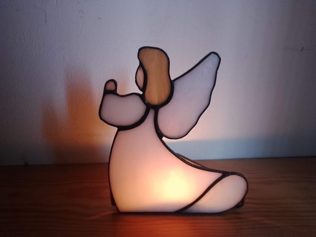 Înger care se roagă Tiffany Candle Holder - accesorii de crăciun - decorațiuni de advent - decorațiuni de lumânări advent - Artynos.ro Înger care se roagă Tiffany Candle Holder - accesorii de crăciun - decorațiuni de advent - decorațiuni de lumânări advent - Artynos.ro