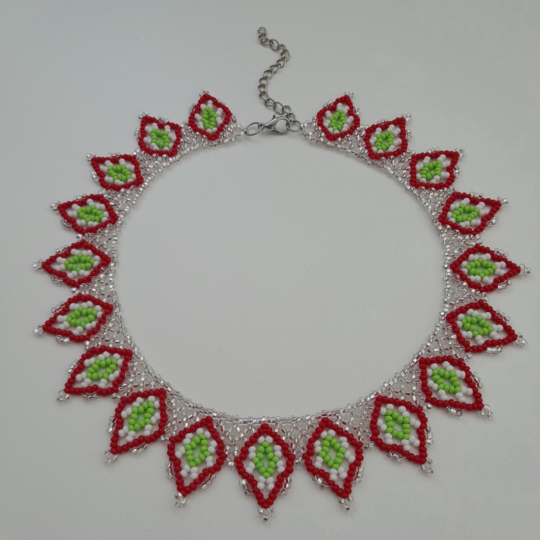 Colier de perle de culoare națională - - Artynos.ro Colier de perle de culoare națională - - Artynos.ro