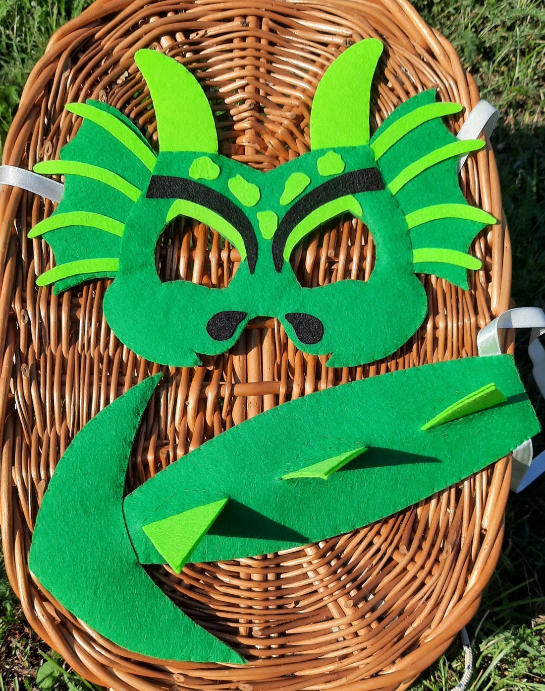 Costum de carnaval dragon verde pentru băieți - îmbrăcăminte și modă - costume și măști de carnaval - costume - Artynos.ro Costum de carnaval dragon verde pentru băieți - îmbrăcăminte și modă - costume și măști de carnaval - costume - Artynos.ro