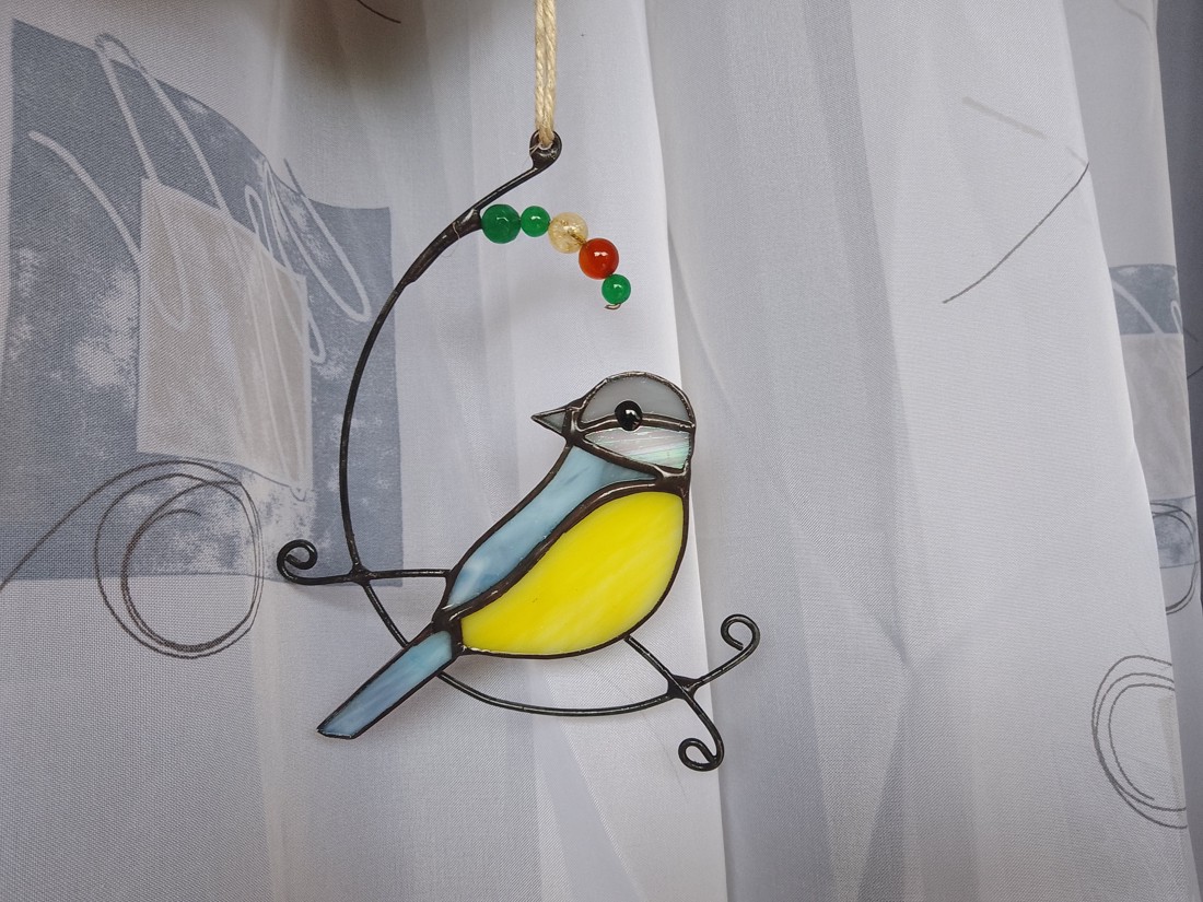 BLUE CINEGE pe o ramură de copac TIFFANY Suncatcher / fereastră decor pentru iubitorii de natură - casă & stil de viață - accesorii pentru decorat casa - decorațiuni de geam și decorațiuni de ușă - decor ferestre și autocolant pentru geam - Artynos.ro BLUE CINEGE pe o ramură de copac TIFFANY Suncatcher / fereastră decor pentru iubitorii de natură - casă & stil de viață - accesorii pentru decorat casa - decorațiuni de geam și decorațiuni de ușă - decor ferestre și autocolant pentru geam - Artynos.ro