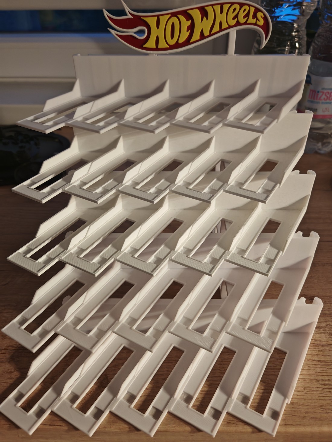 Suport pentru mașinuțe Hot Wheels, 25 de piese -  - Artynos.ro