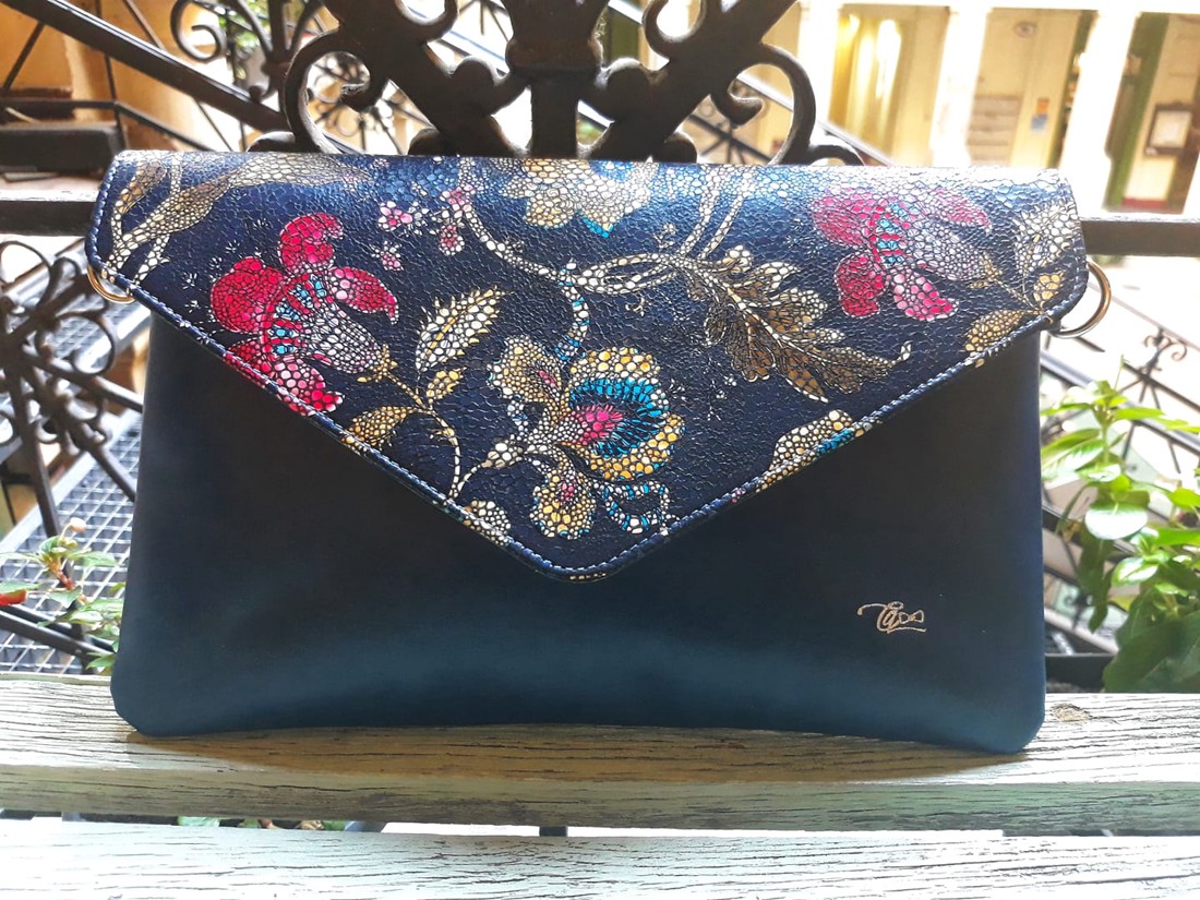 Vintage înflorit - geantă din piele de vacă - - Artynos.ro Vintage înflorit - geantă din piele de vacă - - Artynos.ro