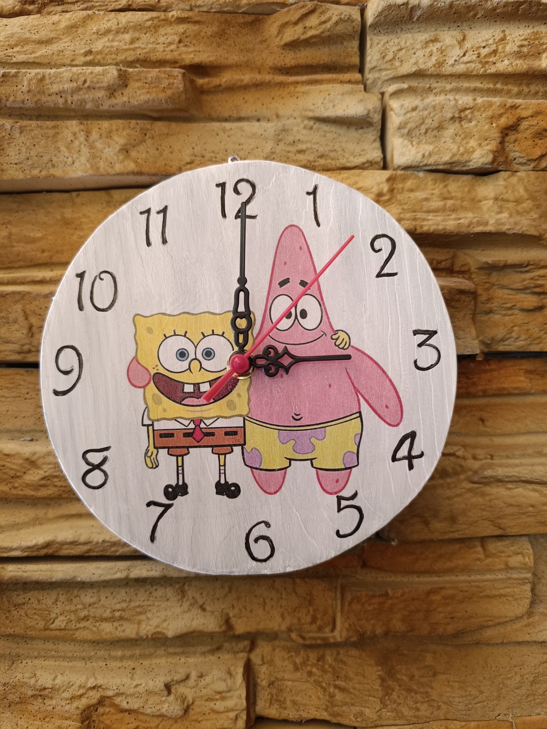 Ceas de perete din lemn Spongebob și Patrick - - Artynos.ro Ceas de perete din lemn Spongebob și Patrick - - Artynos.ro