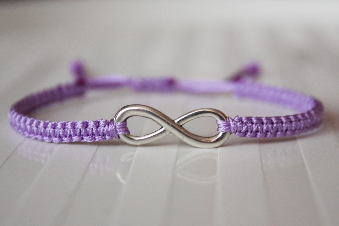 Brățară macramé împletită - Infinity violet -  - Artynos.ro