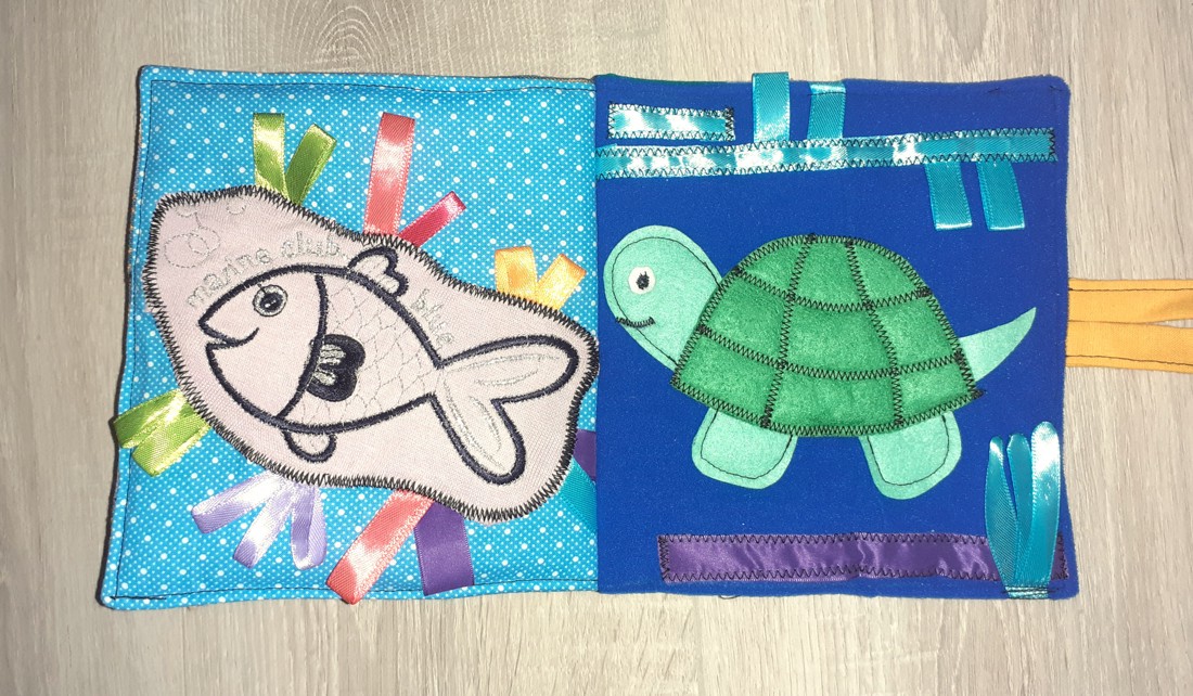 Cartea cu imagini textile Whale - - Artynos.ro Cartea cu imagini textile Whale - - Artynos.ro