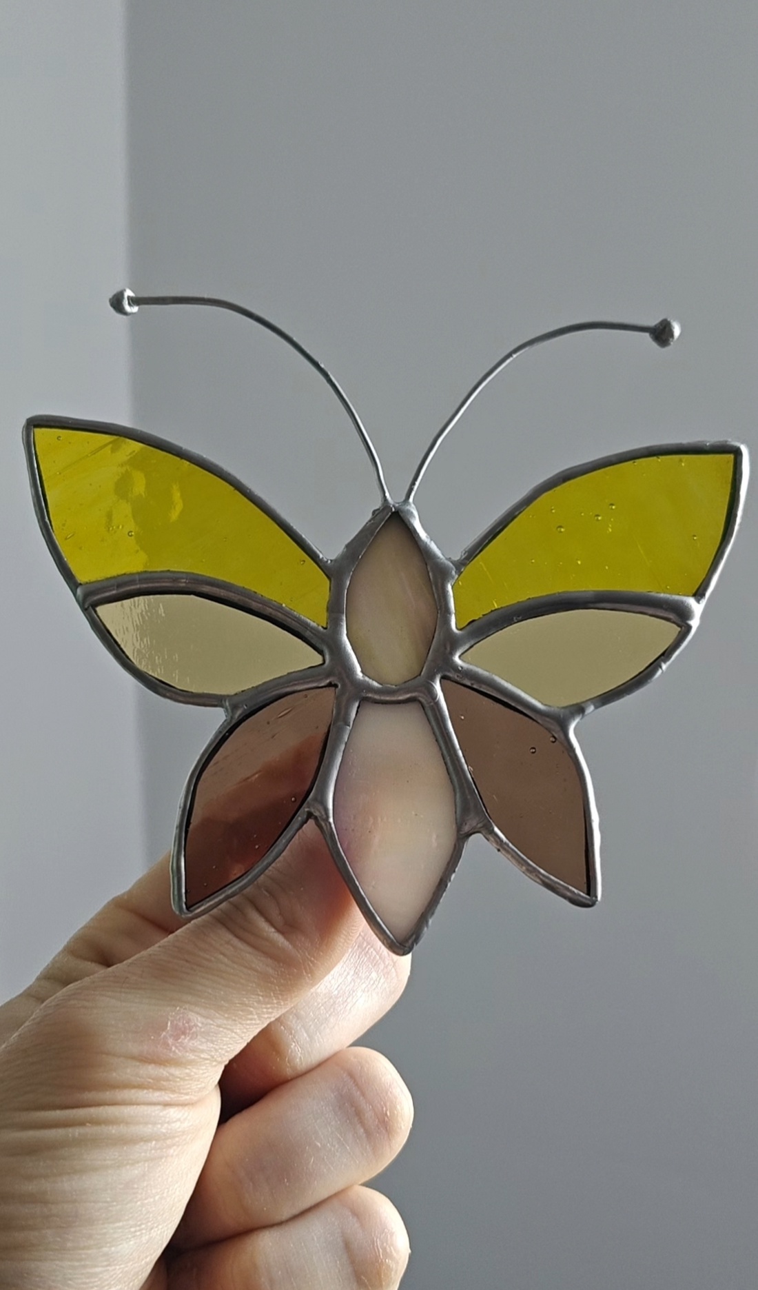 Fluture din sticlă Tiffany ornament ghiveci - casă & stil de viață - accesorii pentru decorat casa - decorațiuni de masă și decorațiuni pentru rafturi - sticle ornamentale - Artynos.ro Fluture din sticlă Tiffany ornament ghiveci - casă & stil de viață - accesorii pentru decorat casa - decorațiuni de masă și decorațiuni pentru rafturi - sticle ornamentale - Artynos.ro