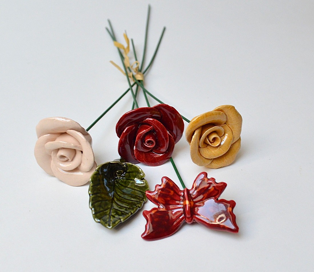 Buchet de trandafiri, flori mixte din ceramică - casă & stil de viață - decorațiuni de casă - accesorii florale - buchete de flori - Artynos.ro
