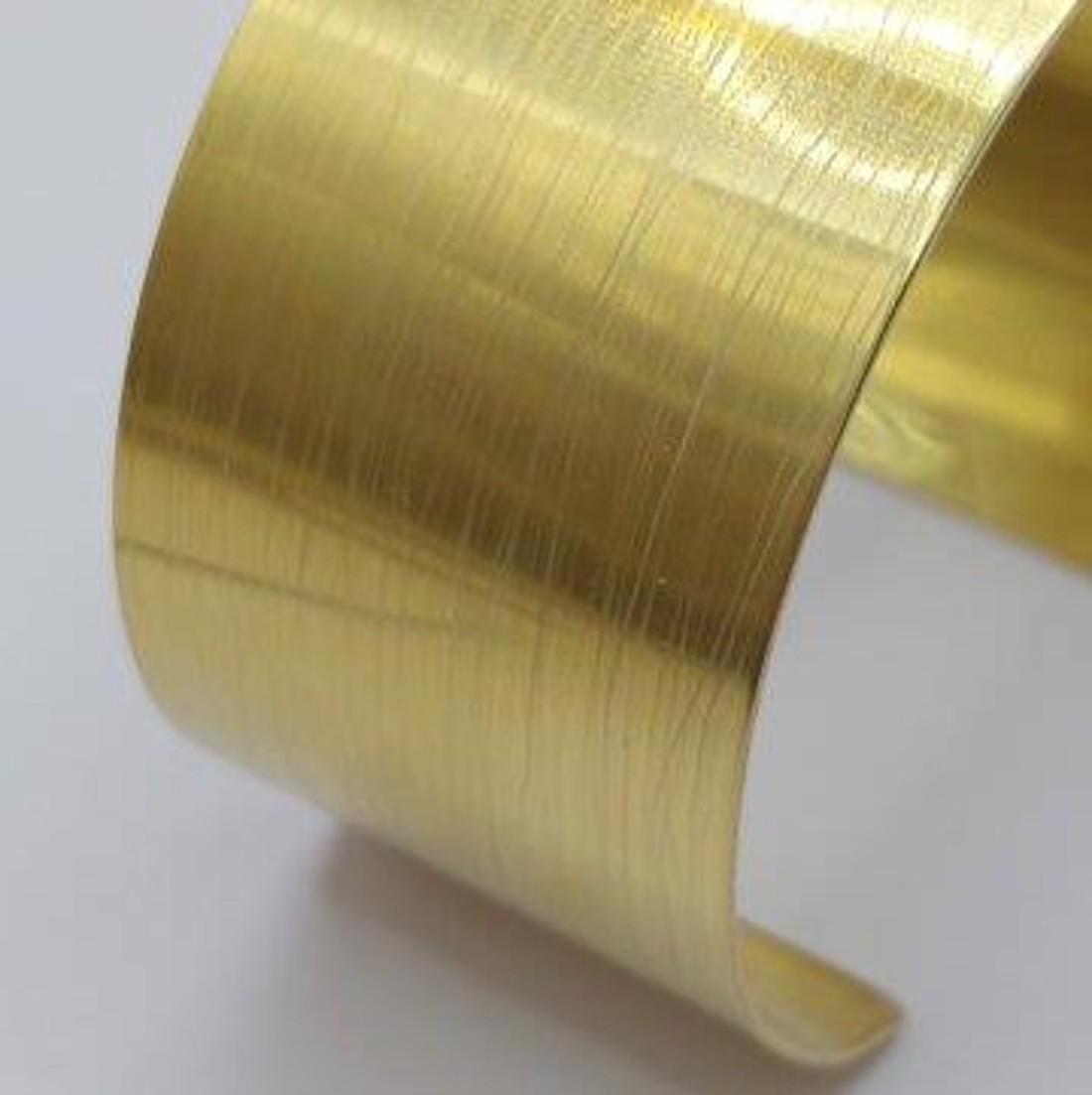 Brățară largă minimalistă din alamă - bijuterii - brățări - brățări din cupru - Artynos.ro