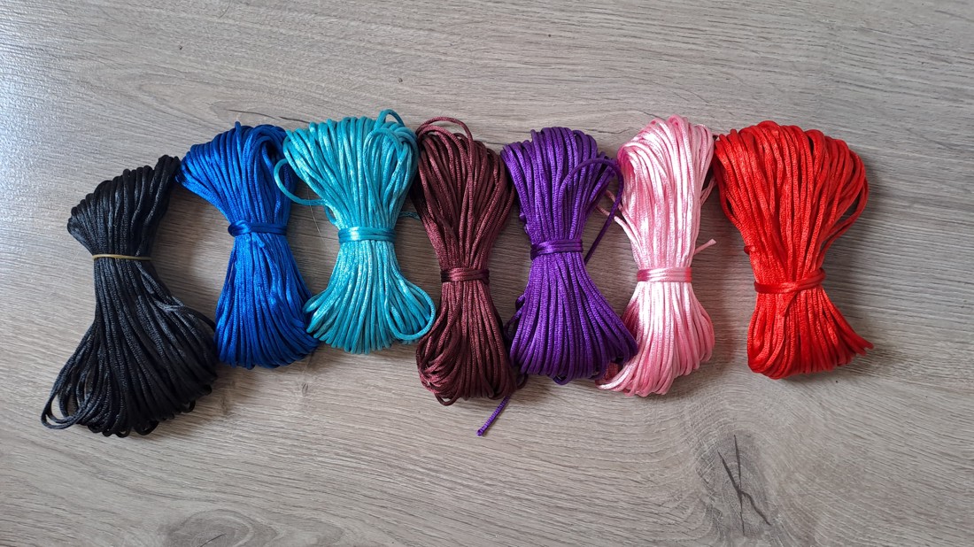 Renumită brățară macramé -  - Artynos.ro Renumită brățară macramé -  - Artynos.ro