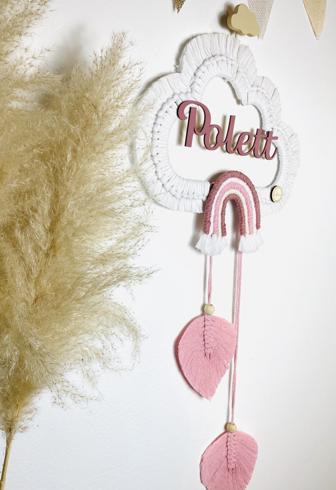 Decor de perete personalizat - nor macramé cu curcubeu și frunze (mic) - girly -  - Artynos.ro
