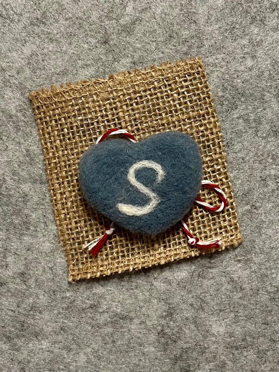 Martisor inima - bijuterii - mărțișor - Artynos.ro