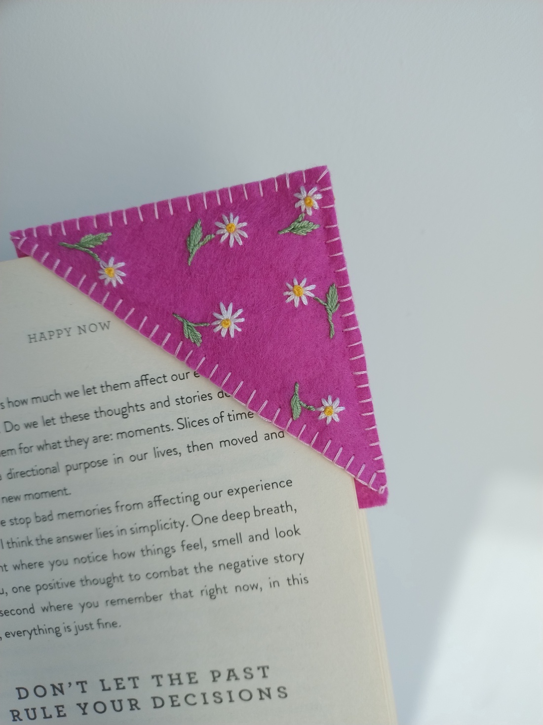 Semn de carte - arte vizuale și accesorii  - cărți de calendar, cărți sport - Artynos.ro