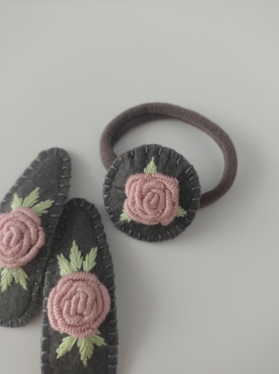 Agrafe pentru păr și elastic  - îmbrăcăminte și modă - accesorii păr - clemă de păr și ac de păr - Artynos.ro