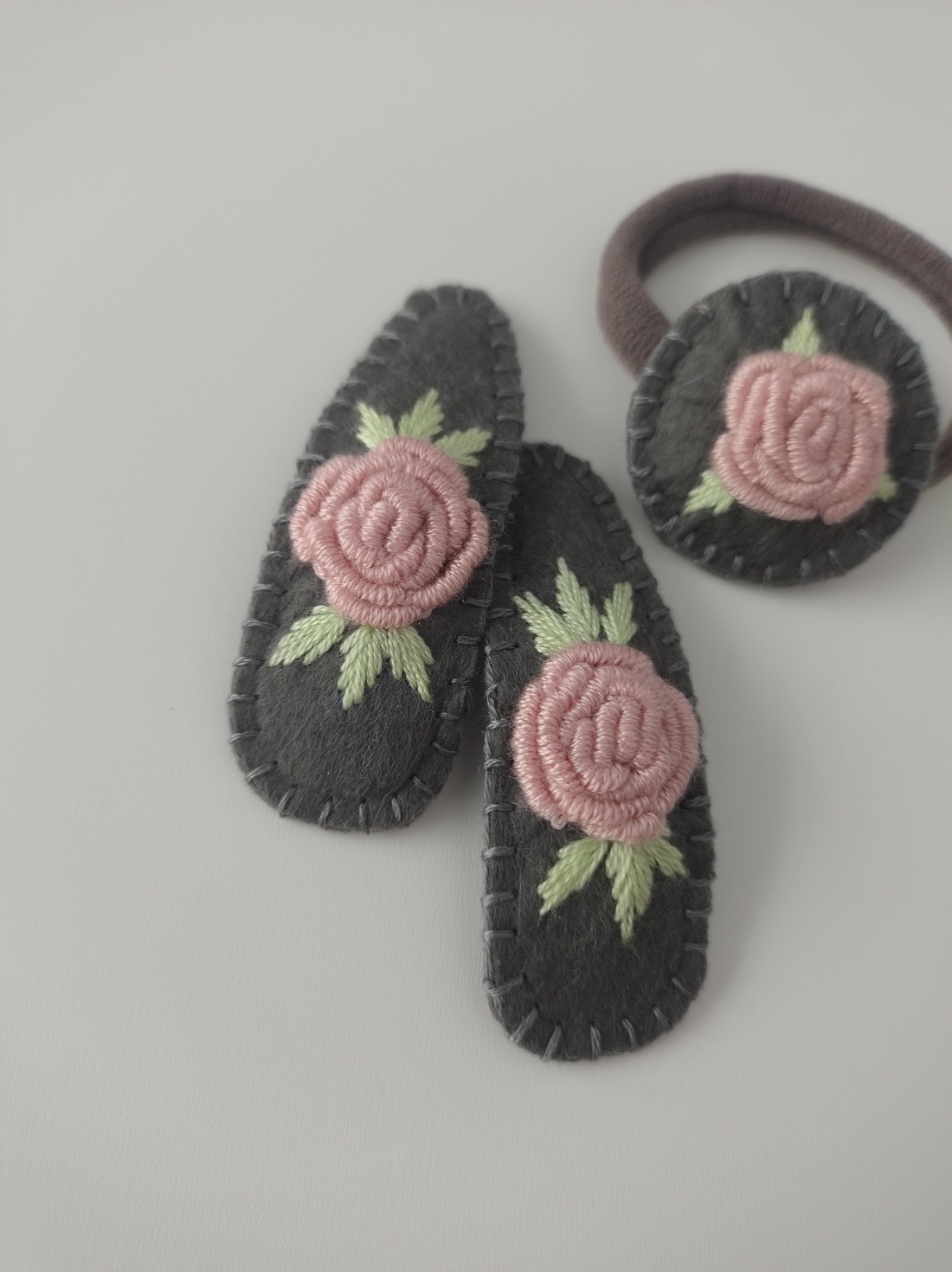 Agrafe pentru păr și elastic  - îmbrăcăminte și modă - accesorii păr - clemă de păr și ac de păr - Artynos.ro